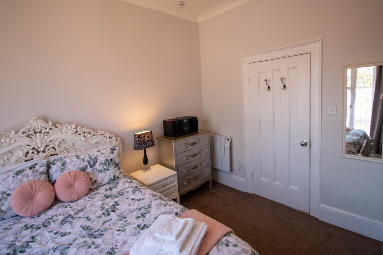 Grand 1 Bed Georgian At Florence House, In The Heart Of And 300m From Appartamento
